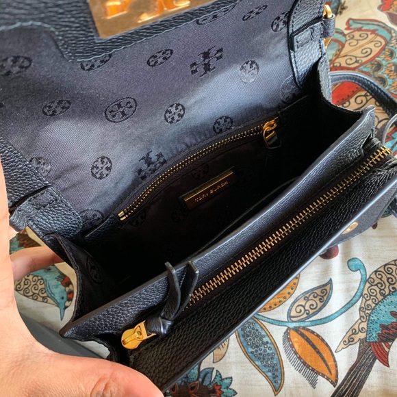New 🖤 Tory Burch crossbody - Picture 2 of 8